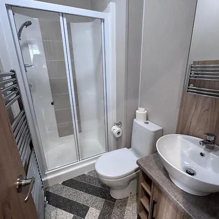 Derwent View Luxury Side Caravan *