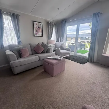 Derwent View Luxury Side Caravan 펜션