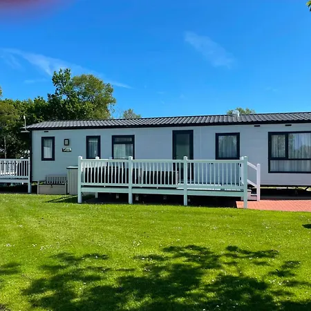 Derwent View Luxury Side Caravan